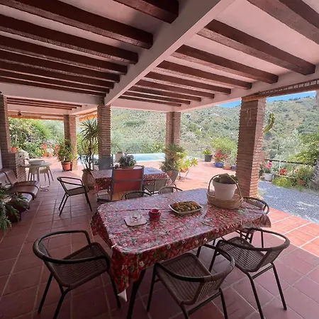 Olivos Villa